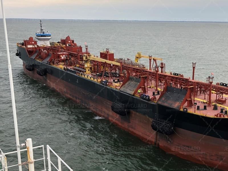 Jettyguard Pneumatic Fenders in action