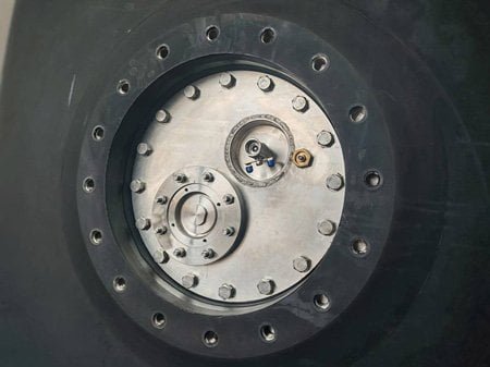 High-tensile steel flange design with rubber bonding