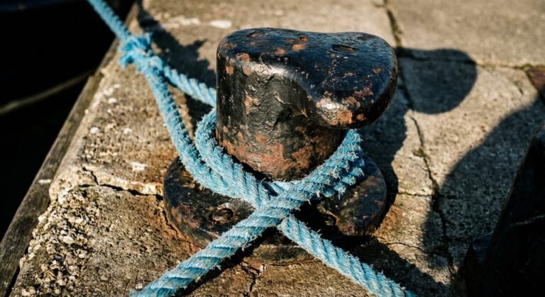 Cast Iron vs. Cast Steel Mooring Bollards: Which One Should You Choose?