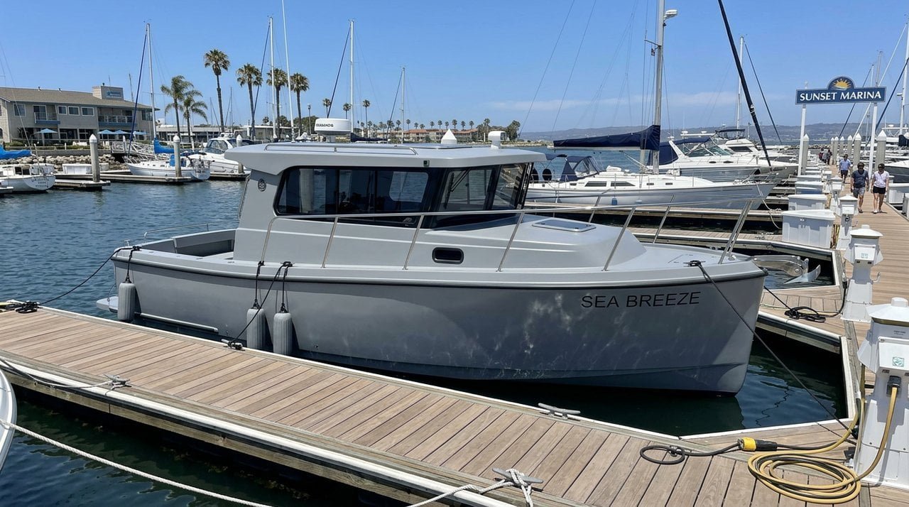 Fixed foam collar on boat