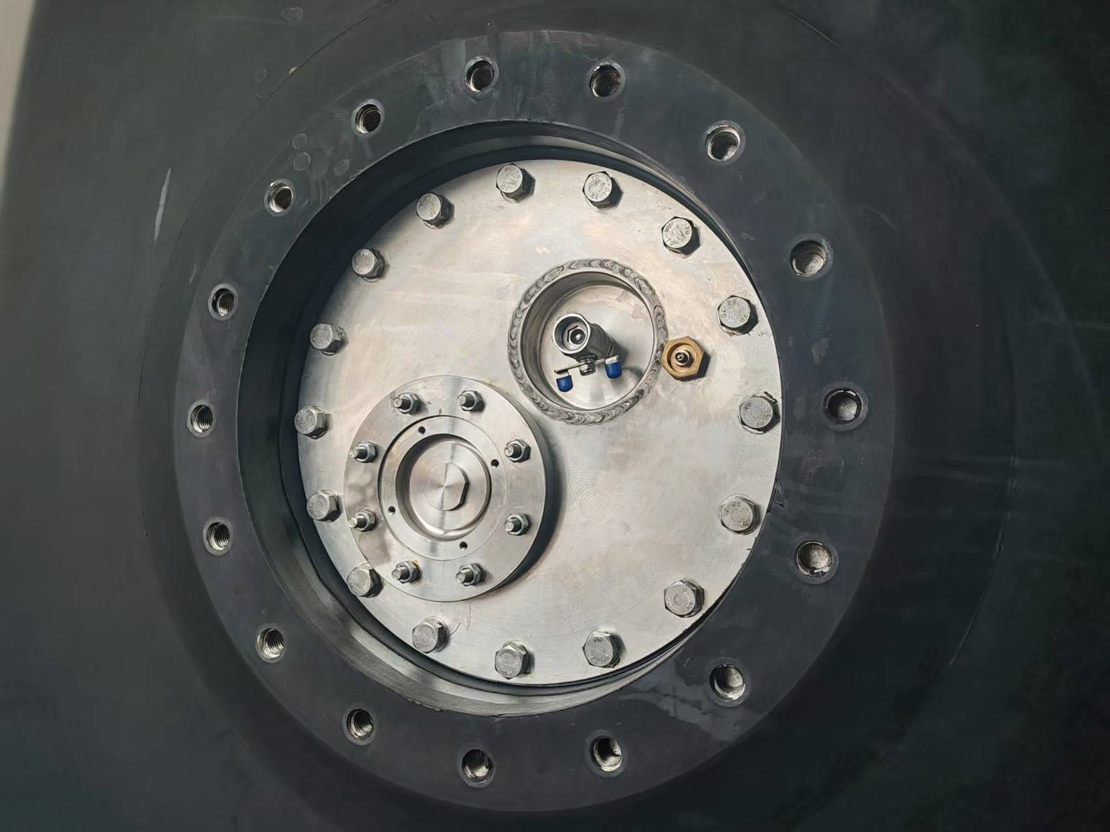 Pneumatic fender flange detail for project quotation request