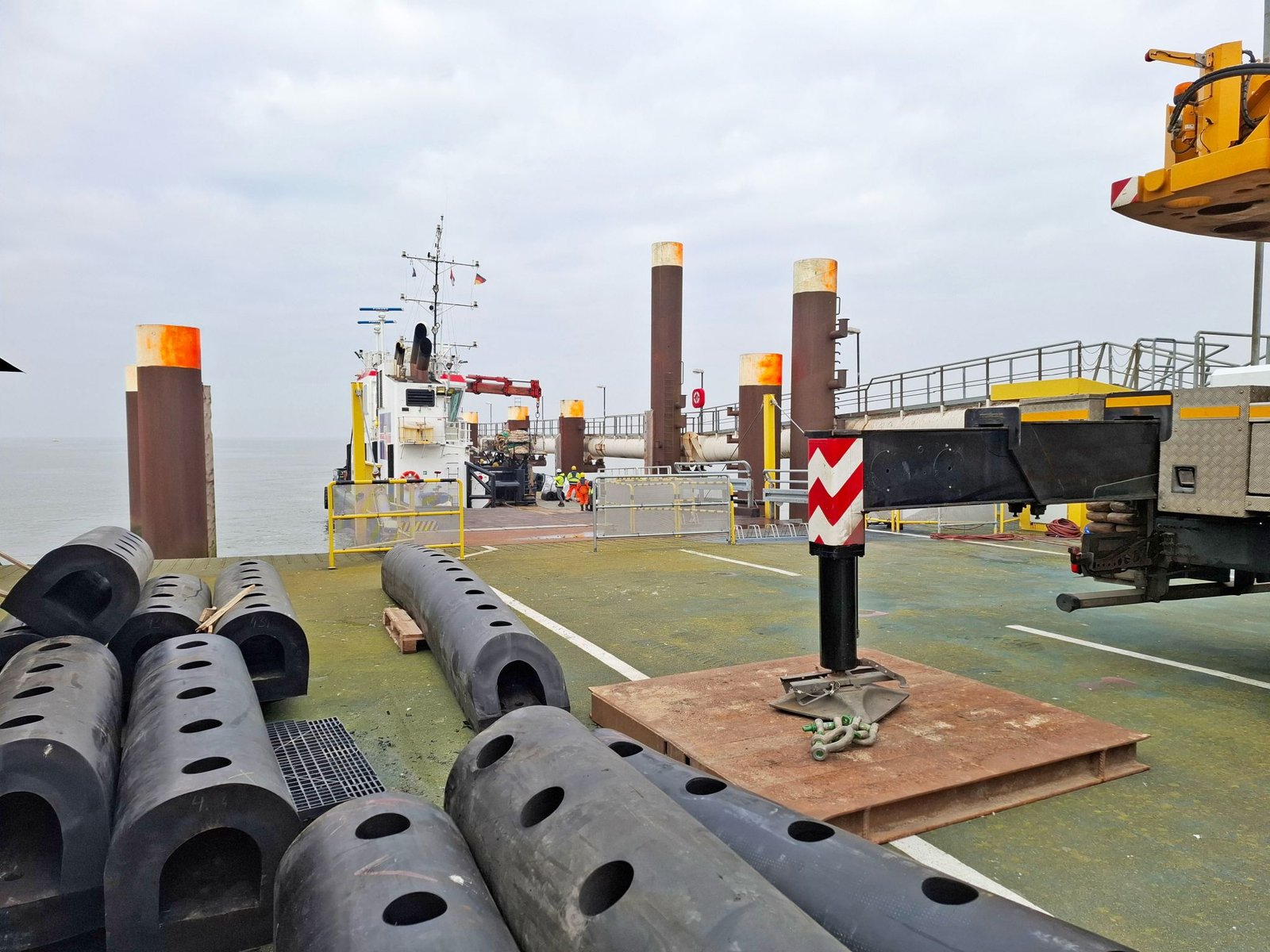 D-profile extruded rubber fenders prepared for delivery